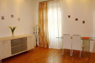 Апартаменты Alex Apartments on Lva Tolstogo Киев Номер-студио (для 4 взрослых) - ул. Большая Васильковская, 36-4
